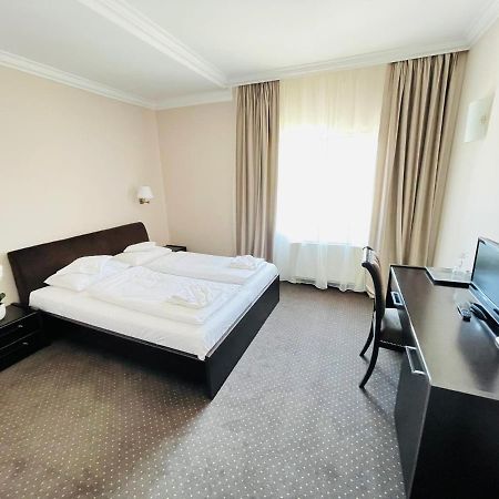 Hotel Opal Zalău Extérieur photo