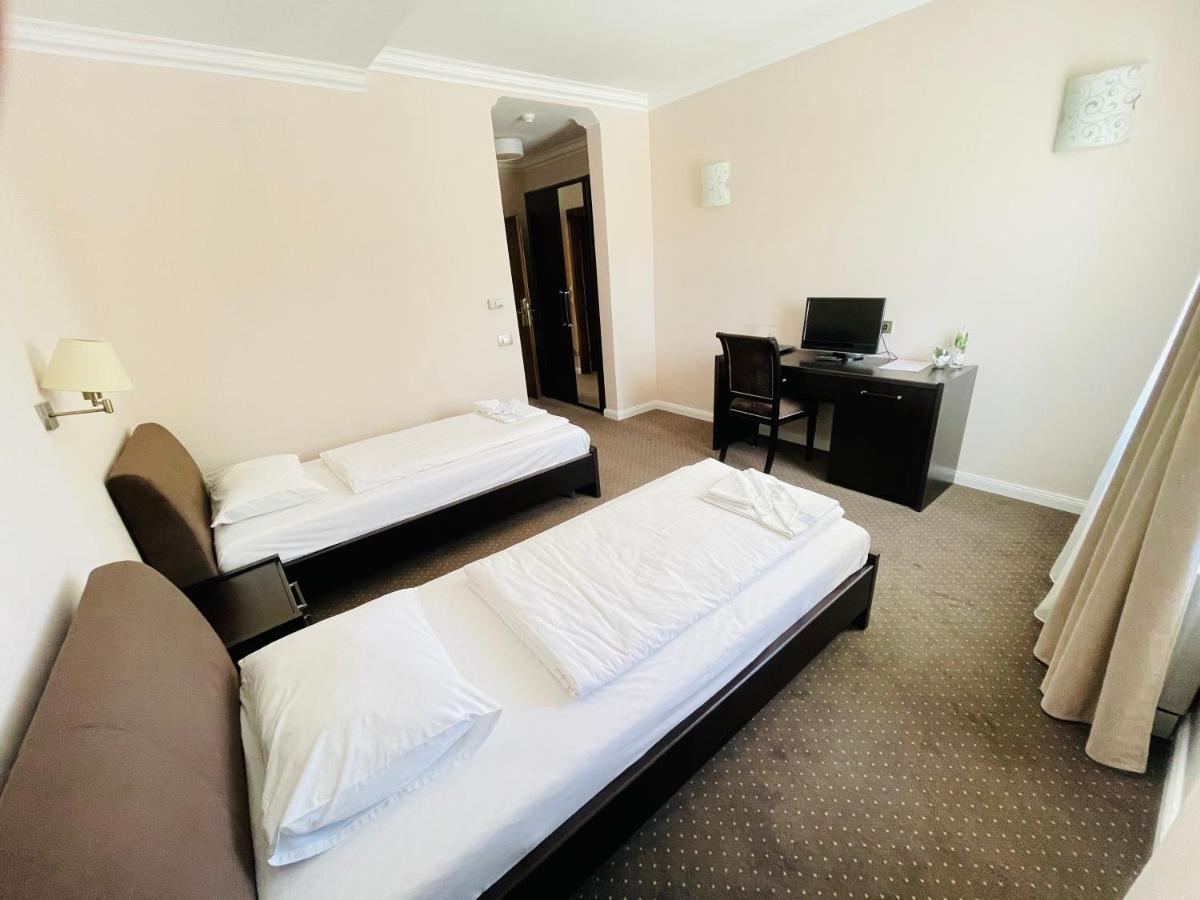 Hotel Opal Zalău Extérieur photo