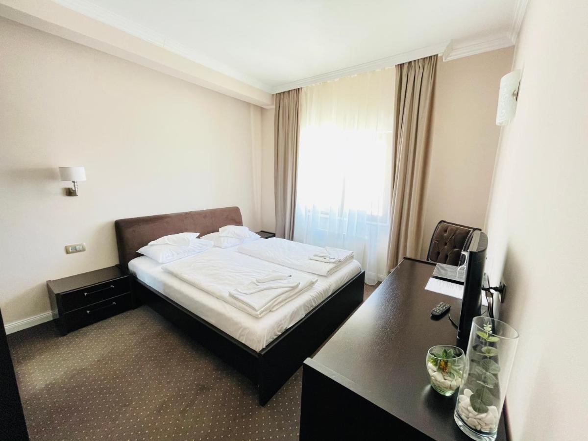Hotel Opal Zalău Extérieur photo