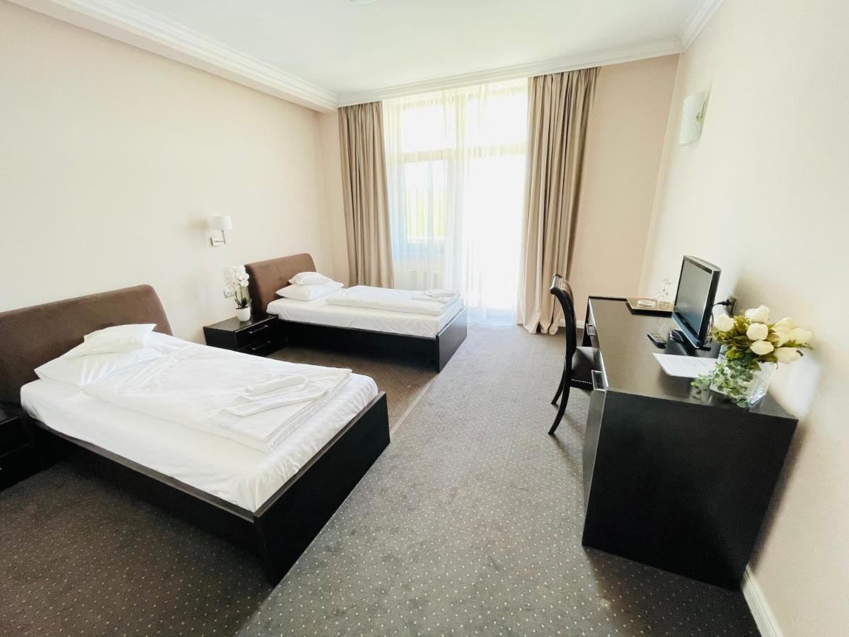 Hotel Opal Zalău Extérieur photo
